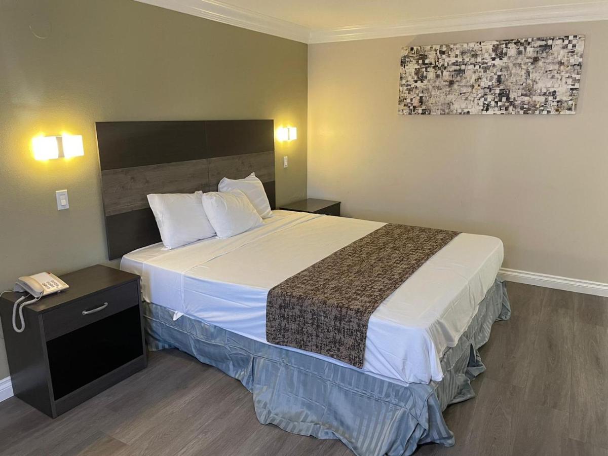 בואנה פארק Colony Inn מראה חיצוני תמונה