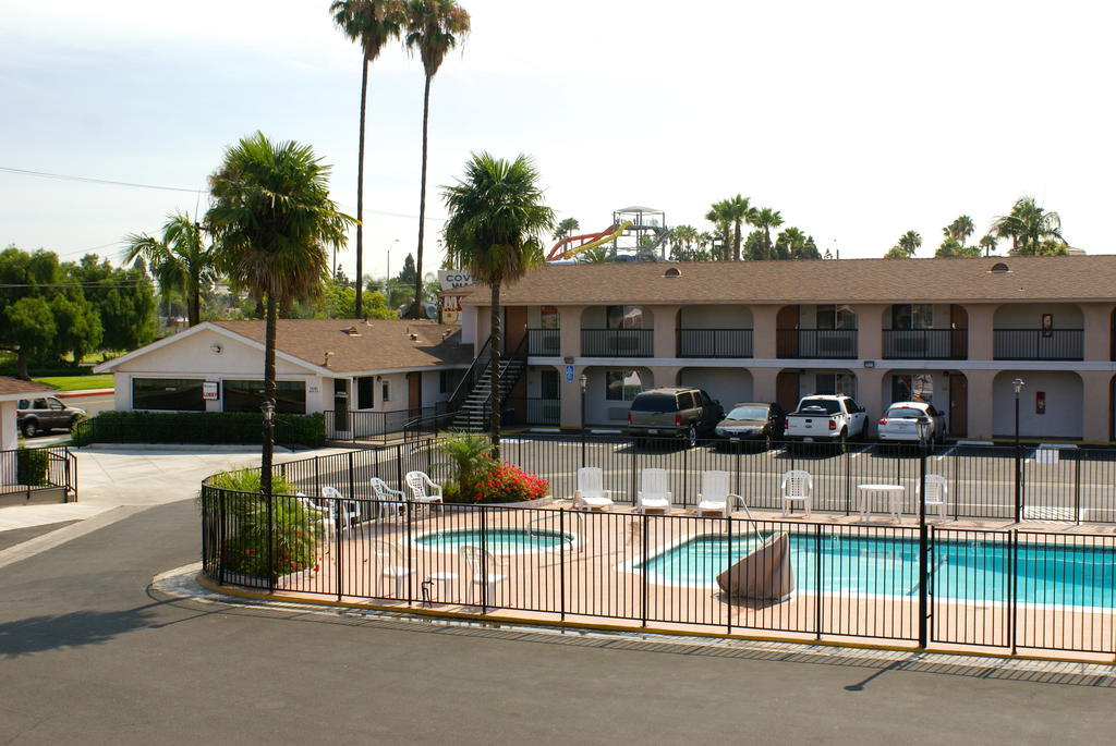 בואנה פארק Colony Inn מראה חיצוני תמונה
