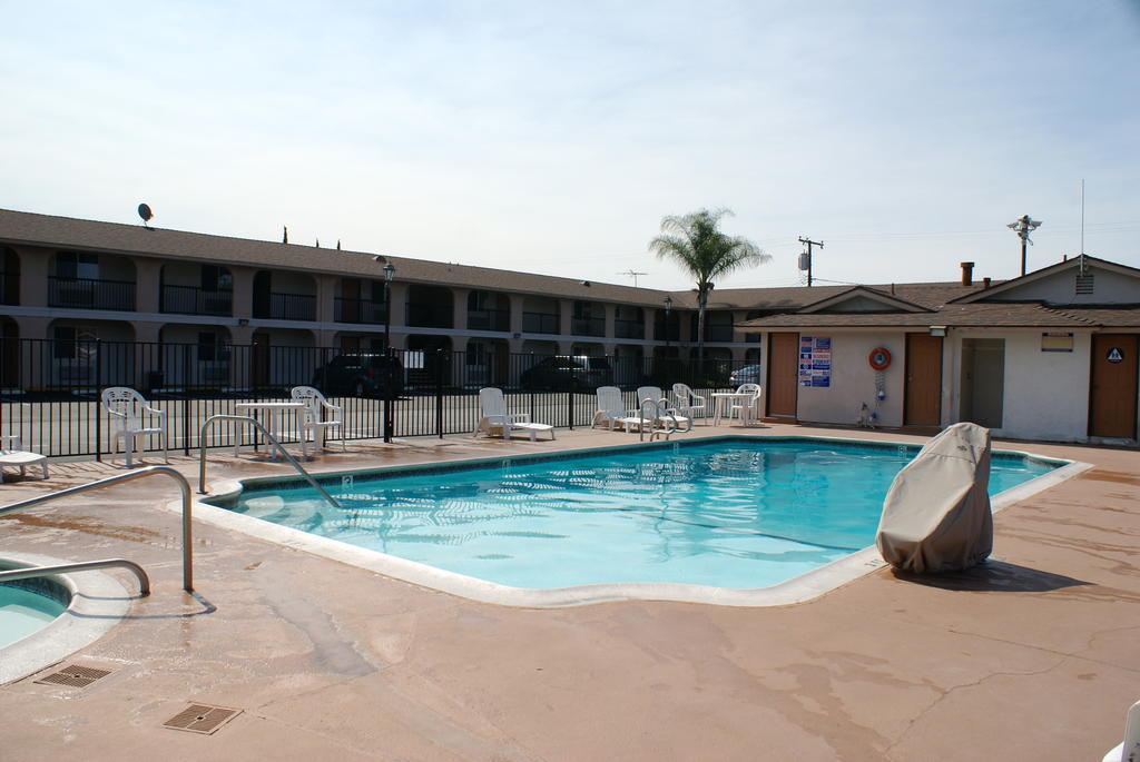 בואנה פארק Colony Inn מראה חיצוני תמונה